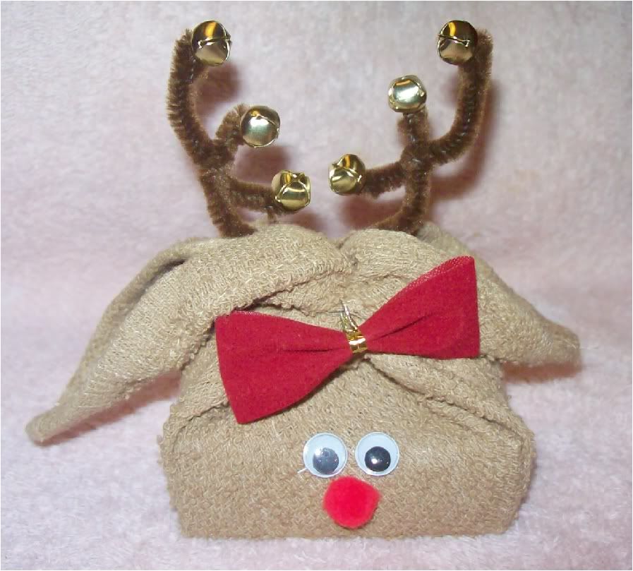 Washcloth reindeer Reindeer craft, Washcloth animals, Washcloth crafts