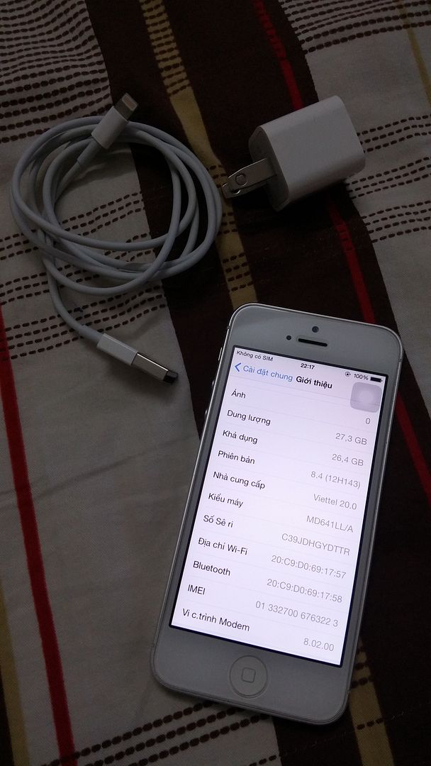 bán dùm người quen 1 cây iphone 5 32gb quốc tế màu Trắng - chỉ có máy - sạc - cáp ! máy đẹp - 4