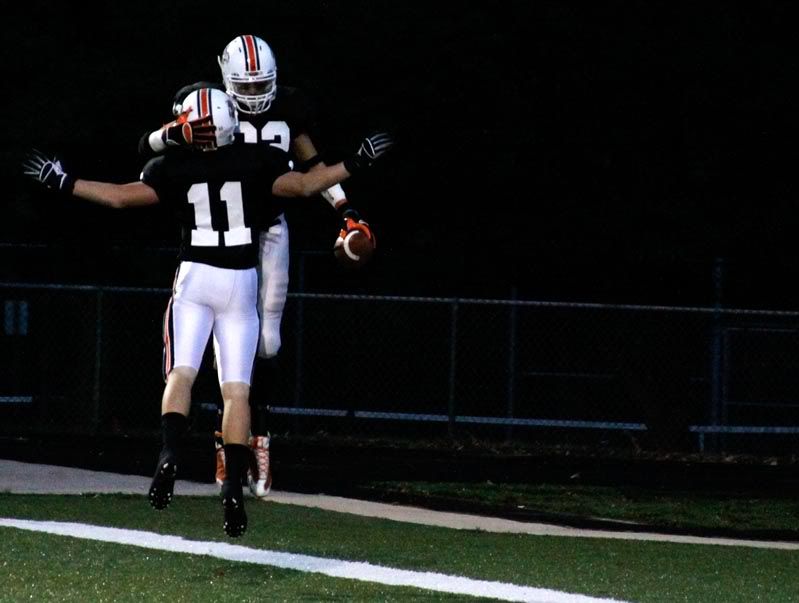 fall,football touchdown sports tigers