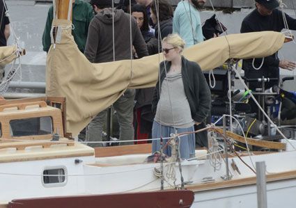  photo dakota-fanning-pregnant-1_zpsf1eced2a.jpg