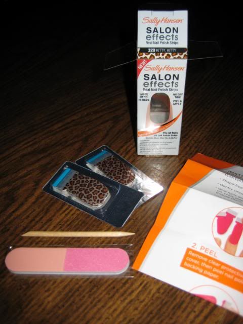 Here's what comes in the package with the nail polish strips: