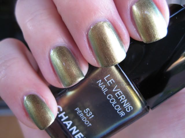 Peridot,green,duochrome,gold,Chanel,Fall 2011