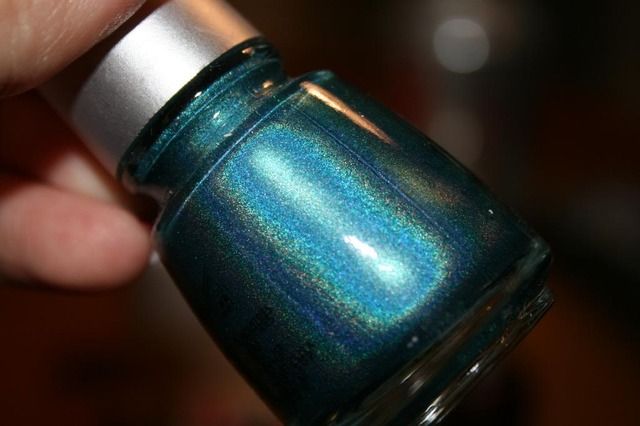 China Glaze,holo,DV8,blue,green,glitter,bottle pic