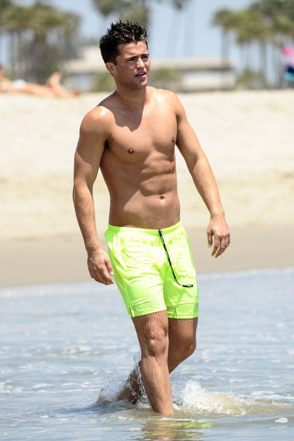 famousmales forums > Spencer Boldman -- SHIRTLESS incl PITS, ABS, FEET