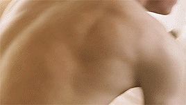[Image: tumblr_opt2gl969h1vakf4uo3_r1_400.gif]