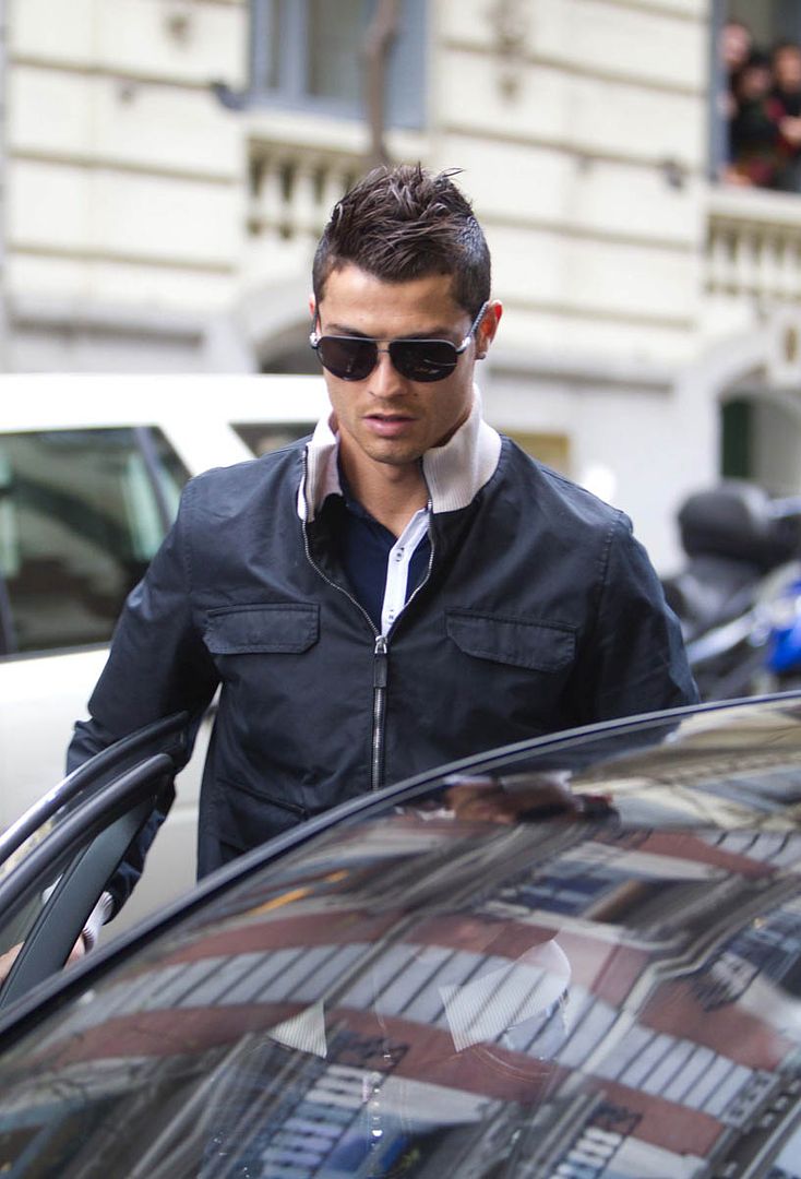 MALE CELEBRITIES: Cristiano Ronaldo walking his hotness around in Madrid